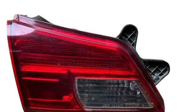 Subaru Legacy Tailgate rear/tail lights 13220072