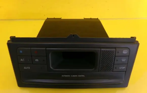 Renault Laguna I Climate control unit 7700425674 9140010332