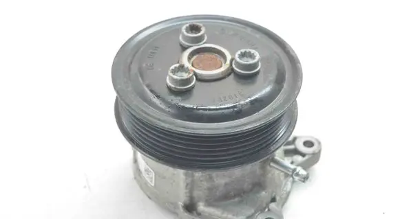 Volkswagen Beetle A5 Water pump 03F004D