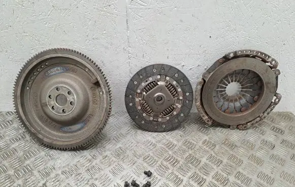 Ford Fiesta Clutch set kit CA6G6375CB 1878007690 3082002062