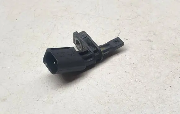 Volkswagen Polo V 6R Rear glass lock/latch Q252 WHT003861A