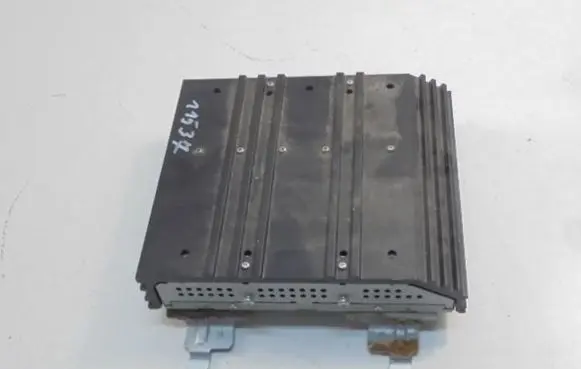 Mitsubishi Lancer VIII Sound amplifier 8701A256