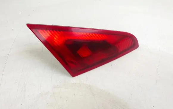 Mitsubishi Colt Tailgate rear/tail lights MN105623