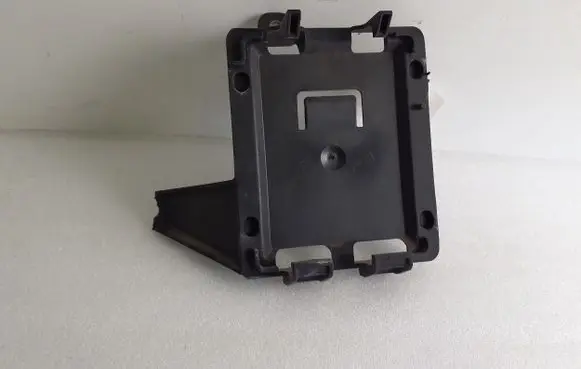 Hummer H3 Engine control unit holder 15200881 LP11422