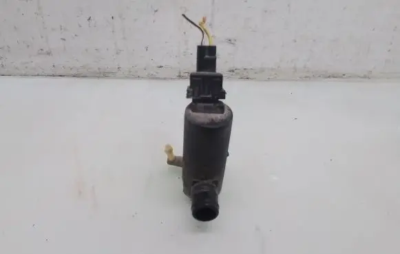 Ford Fiesta Windscreen/windshield washer pump