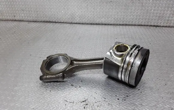 Skoda Fabia Mk2 (5J) Piston with connecting rod