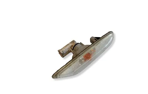 BMW 1 E81 E87 Front fender indicator light 6939816