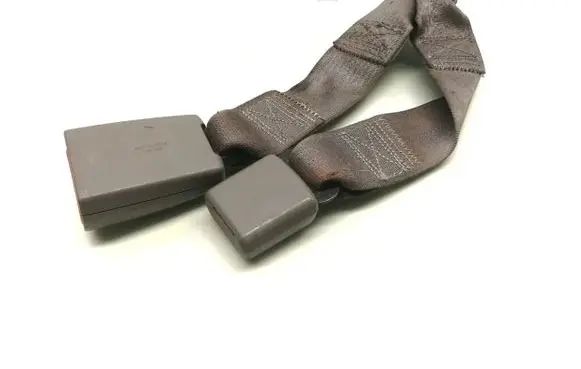 Isuzu Rodeo Rear seatbelt buckle 8973617610 151004