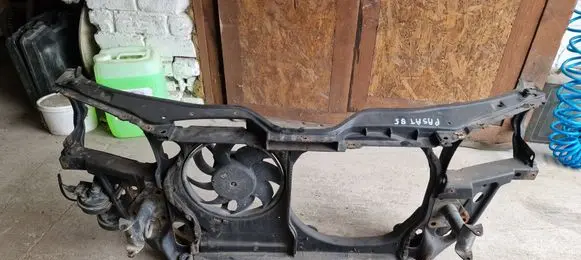 Volkswagen PASSAT B5 Top upper radiator support slam panel 