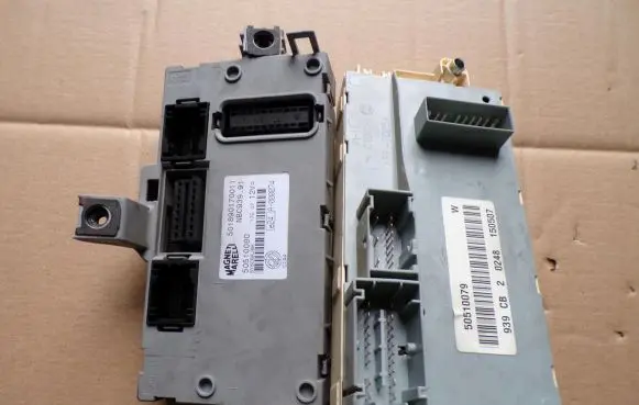 Alfa Romeo 159 Fuse box set 50510079