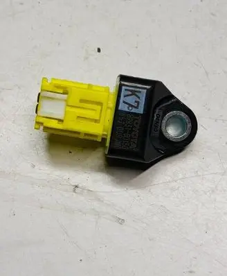 Toyota Yaris XP210 Airbag deployment crash/impact sensor 898310D150S3 898310D150