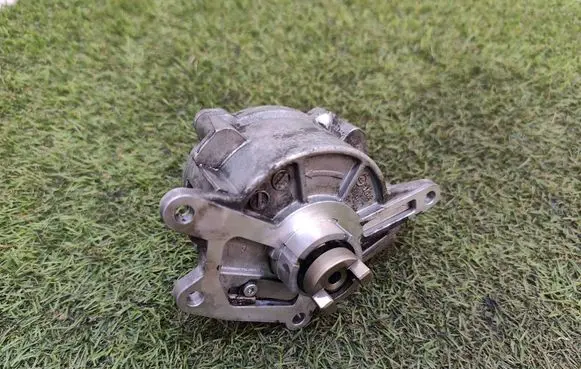 Vacuum pump