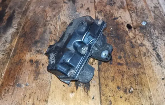 Renault Trafic III (X82) EGR valve 8201061904