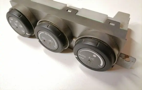 Nissan X-Trail T30 Climate control unit 27500EQ410