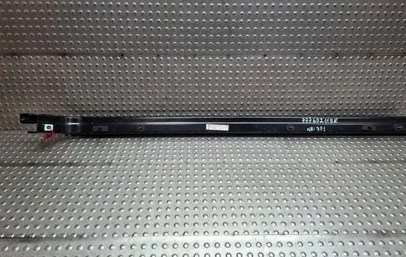 Renault Trafic III (X82) Sliding door middle roller runner S26301771 777602119R