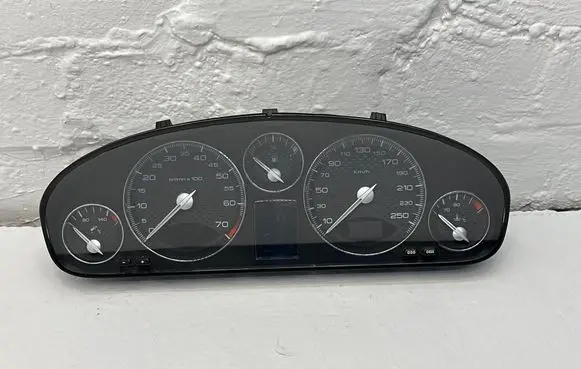 Speedometer (instrument cluster)