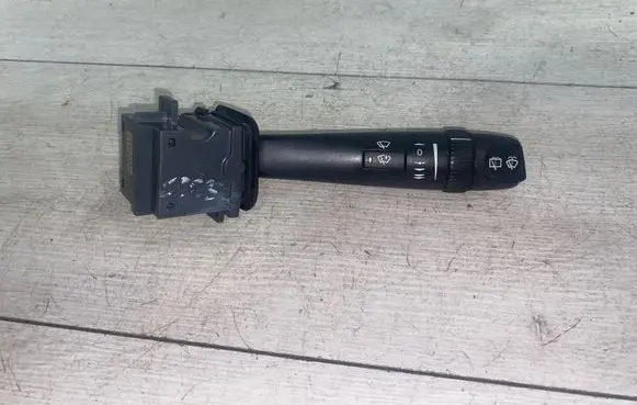 Volvo V70 Wiper control stalk 30669742 04W34D