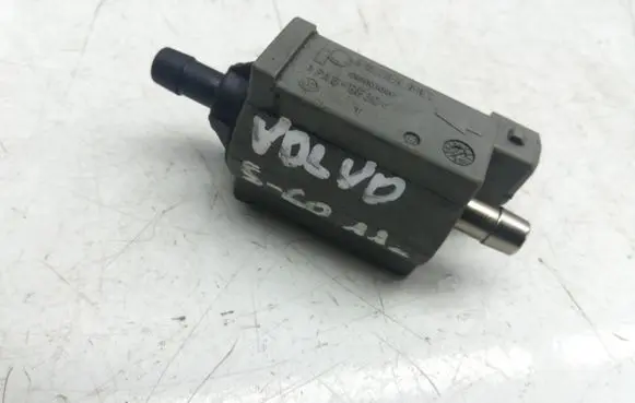 Volvo S60 Turbo solenoid valve 72268701 11T081