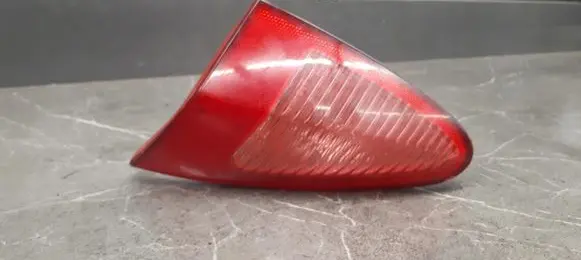 Alfa Romeo 147 Tailgate rear/tail lights 46556346