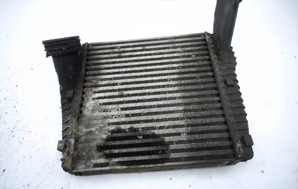 Audi Q7 4L Intercooler radiator