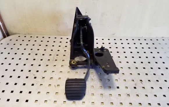 Renault Laguna II Brake pedal 8200420699