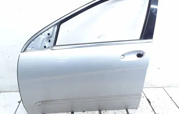 Mercedes-Benz R W251 Front door 