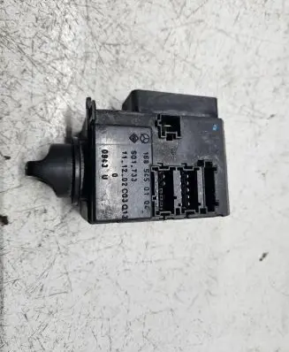 Mercedes-Benz A W168 Light switch 1685450104