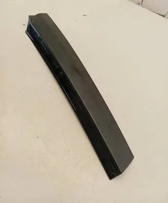 Mitsubishi Endeavor Rear glass trim MR574556