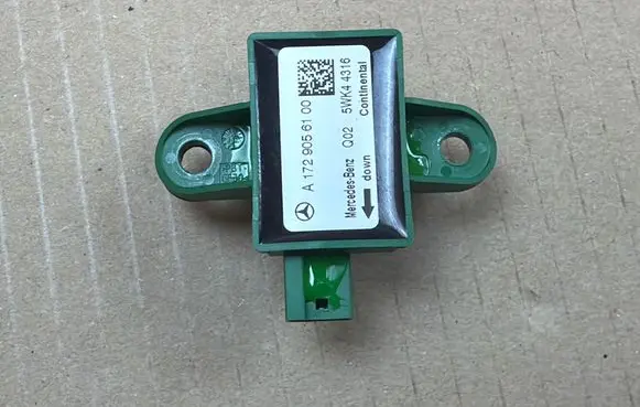 Mercedes-Benz E C207 W207 Airbag deployment crash/impact sensor A1729056100