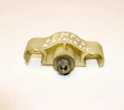 Jaguar XK8 - XKR Headlight/headlamp mounting bracket