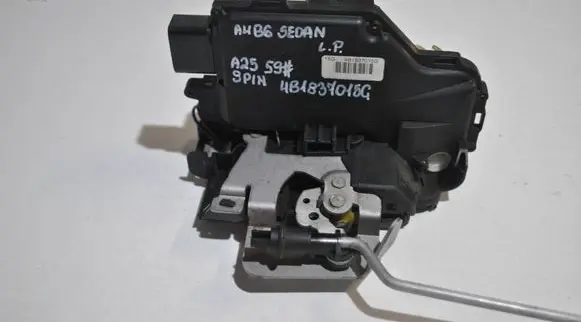Audi A4 S4 B6 8E 8H Front door lock 4B1837015G