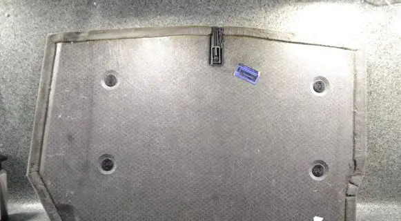 BMW 3 E46 Trunk/boot floor carpet liner 8208380