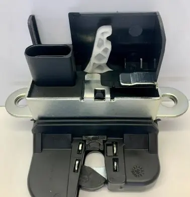 Volkswagen Scirocco Tailgate/trunk/boot lock/catch/latch 1K8827505B 1K8827505C
