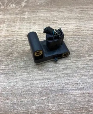 BMW X1 E84 Airbag deployment crash/impact sensor 6911003 0285003900 WITHPLUG