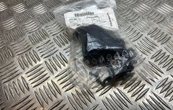 Audi A6 S6 C8 4K Headlight/headlamp mounting bracket 4K0998121