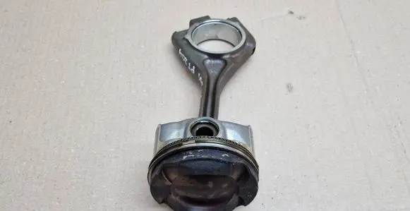 Jaguar F-Pace Piston with connecting rod 