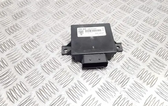 Volkswagen Touran III Power management control unit 3AA919041