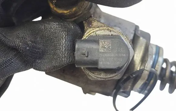 Audi Q5 SQ5 8R Fuel injection high pressure pump 07L127026Q