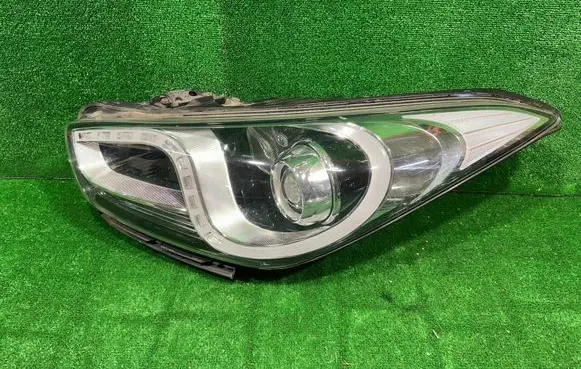 Hyundai i40 Headlight/headlamp 92101-3ZXXX