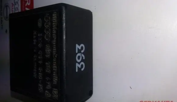 Volkswagen PASSAT B5 Other relay 4B0919471A