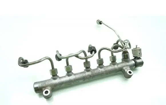 Volvo V60 Fuel main line pipe 31303612