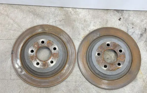 Ford Mustang VI Rear brake disc JR3C2A315