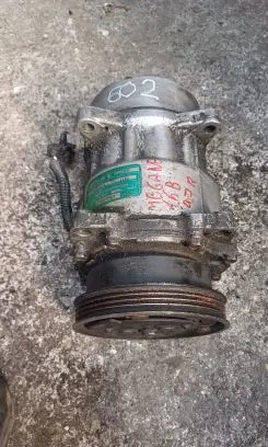 Renault Megane I Air conditioning (A/C) compressor (pump) 7700272987 SD7V16 H92909524
