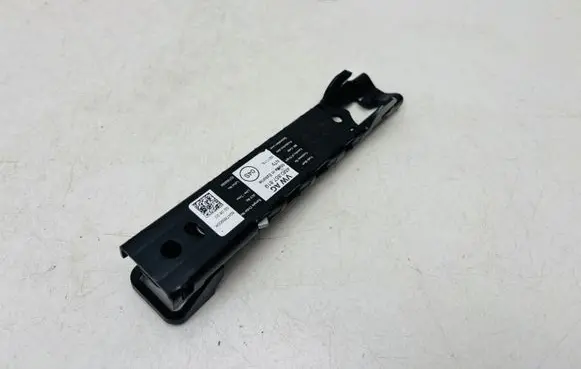Skoda Superb B8 (3V) Seat belt adjustment rail 4M0857819