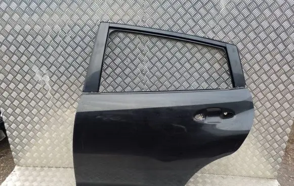 Subaru Impreza VI Rear door