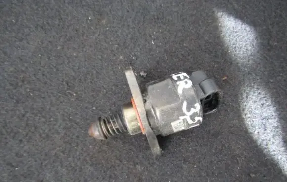 Chrysler Vision Idle control valve (regulator) 4612673 33344