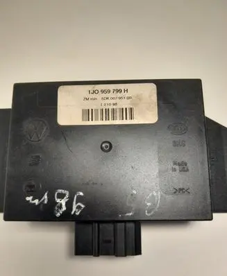 Volkswagen PASSAT B5 Comfort/convenience module 1J0959799H