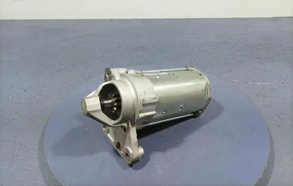 Peugeot 207 CC Starter motor S3057