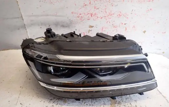 Volkswagen Tiguan Headlight/headlamp 5NN941114C 4LF15A6359