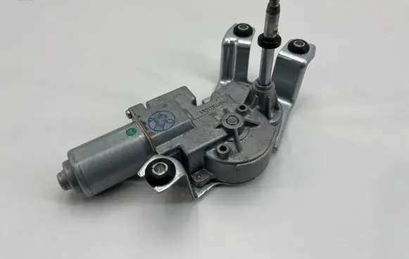 BMW 1 F40 Rear window wiper motor 8495516 18558210